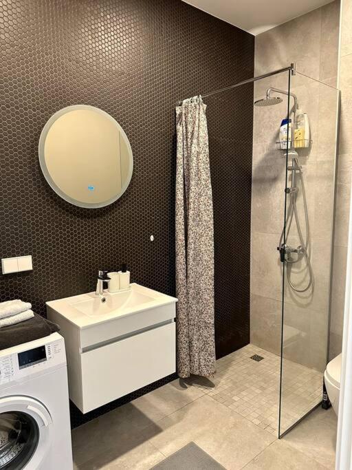 Modern Central Apartment Riga Retreat Εξωτερικό φωτογραφία